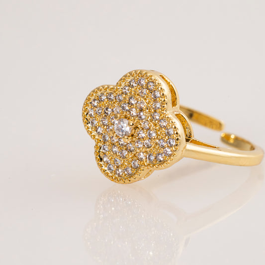 Anillo trebol con relieve BA12