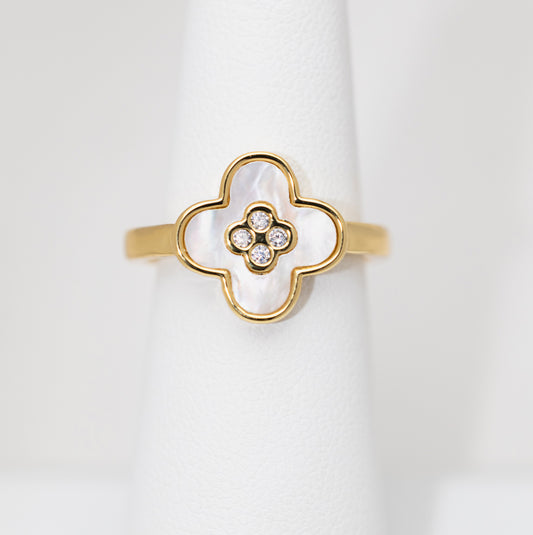 Anillo Trebol Blanco Nacar Cirnonitas Centrales VCAN17