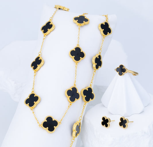 Set de Collar, Pulsera, Aretes Medianos y Anillo Negro Liso Trebol VCAP31