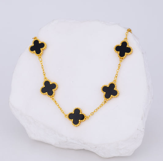 Pulsera Trebol Mediano Negra VCP39