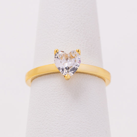 Anillo Dorado Solitario  Corazon AR17