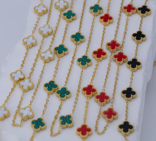 Sets (son 3 sets cada uno con cadena y pulsera ) Trébol Multicolor, Negro, Verde, Rojo y Blanco VCAP58