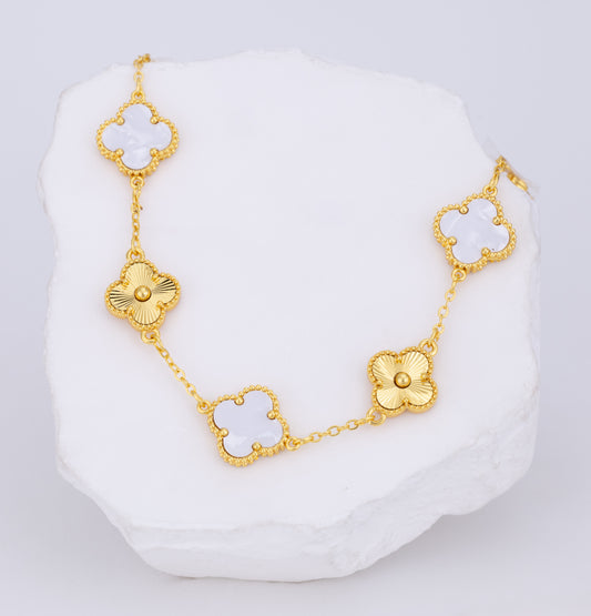 Pulsera troquelada blanca trébol grande XL VCP16