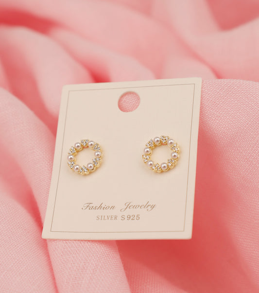 Aretes baño de oro circular perlas y circonitas en forma de corazón A53