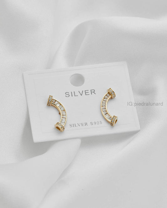 Aretes baño de oro en arco con circonitas A80