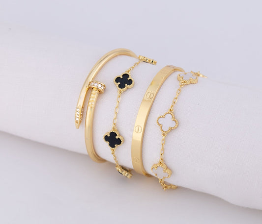 Set 4 Piezas Arabe super lux Trebol Negro y Blanco PBA45