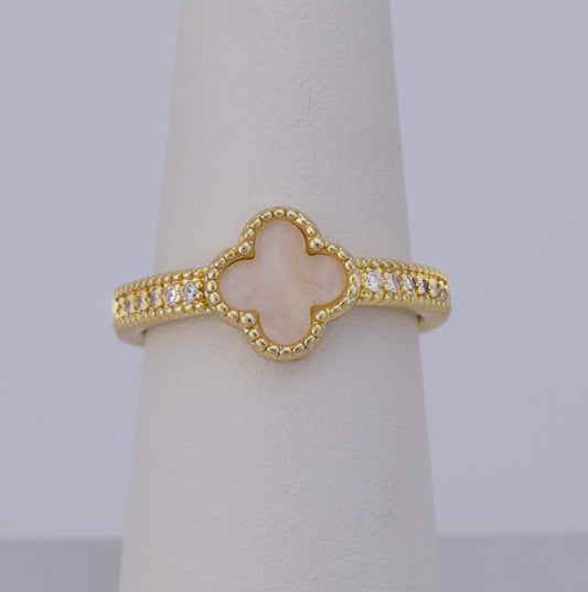 Anillo Trébol Nácar con Banda Cristal VCAN23