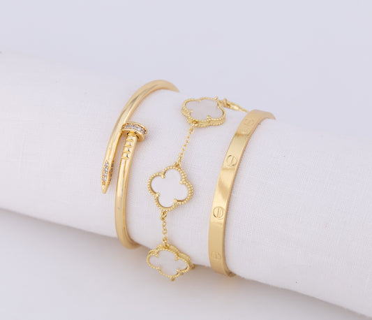 Juego Pulsera Arabe Clavo Diamond y Trebol Mediano Blanco PBA41