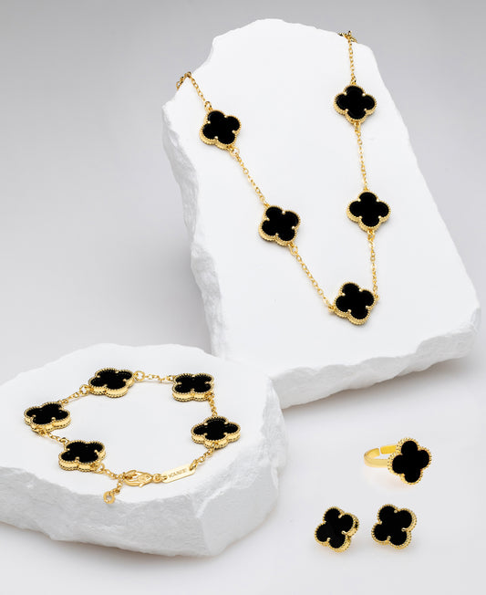 Set de Collar, Pulsera, Aretes  Grande y Anillo Negro Liso Trebol VCAP08