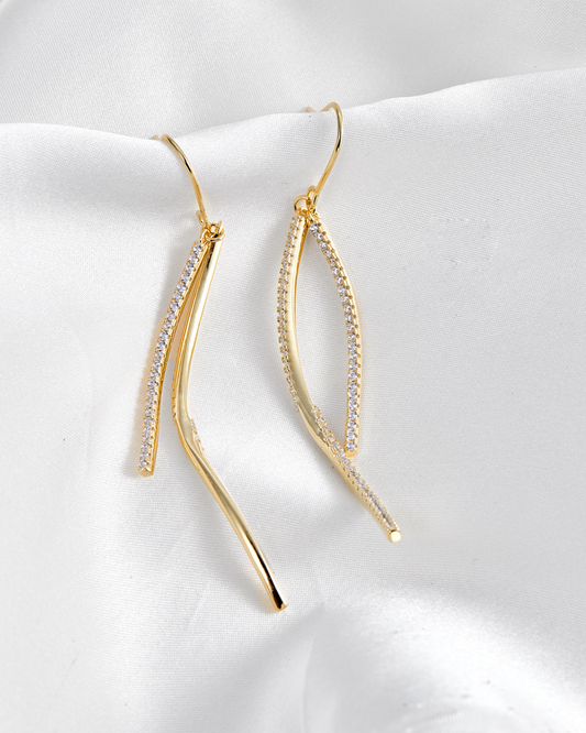 Aretes baño de oro corazon con colgantes en circonitas A51