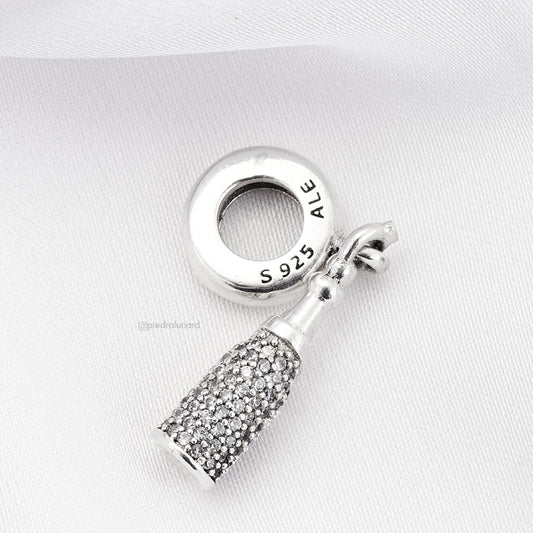 20 Pcs Handcuff Partners in Crime Charms | Oriental Trading 20 Pcs Handcuff Partners in Crime Charms | Oriental Trading