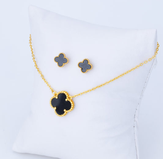 Set de Collar y Aretes Negros pequeños VCAP30